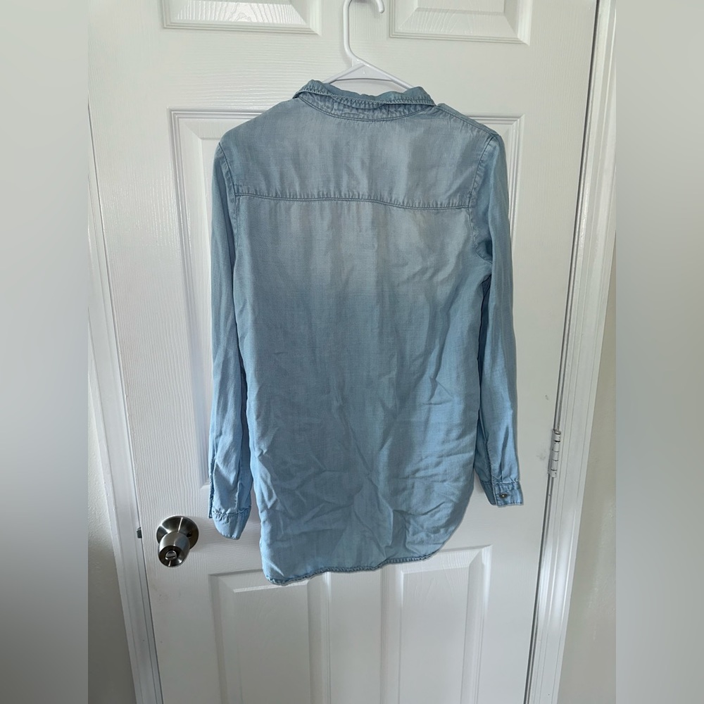 Size Small Chelsea & Violet Denim Button Down Shirt - ultra soft and gently worn - Picture 8 of 9